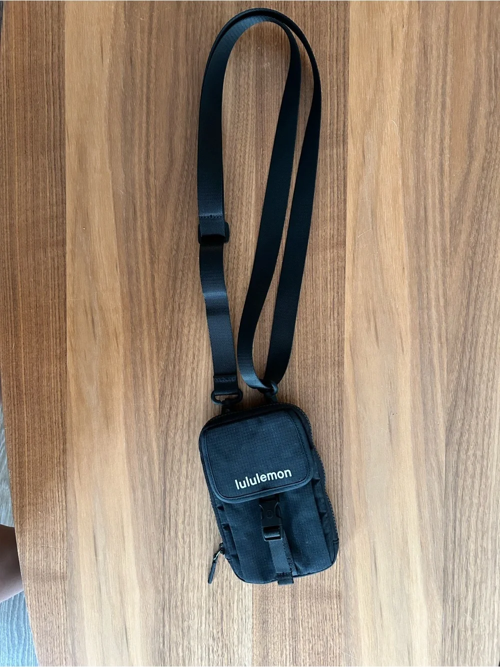 lululemon small crossbody bag All Night Festival Micro (Black/Gold): Handbags W 30Cm X D 10Cm X H 20.5Cm (11.8 X 3.9 X 8.1) Lululemon Easy Access Crossbody: An